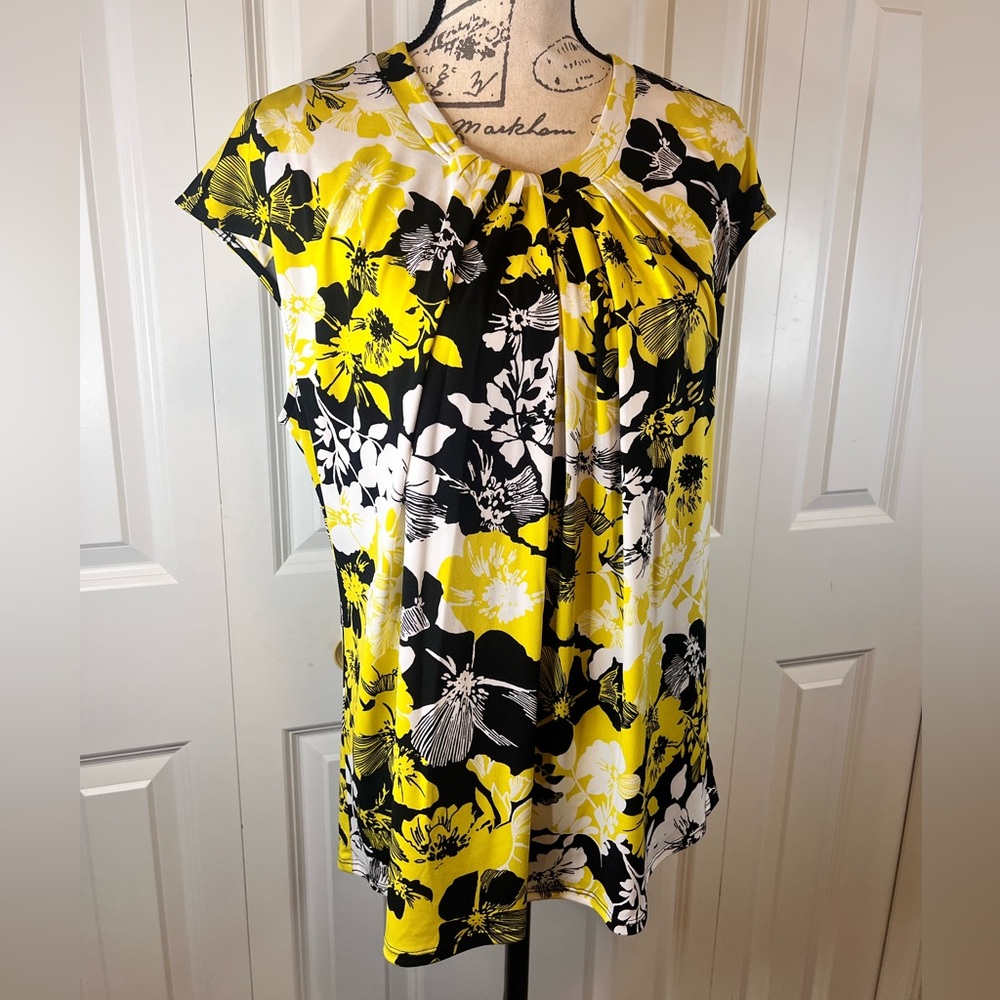 Liz Claiborne Celery Floral Top